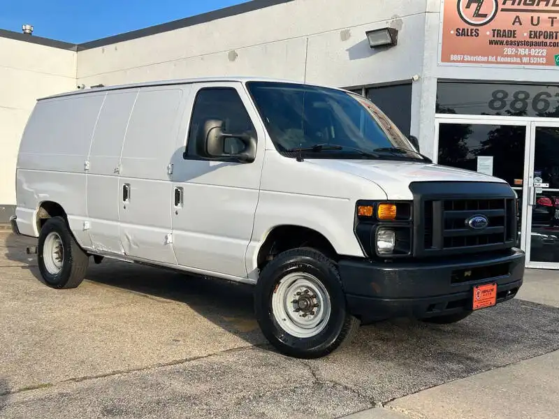 2013 Ford E-Series E-350 Super Duty's photo