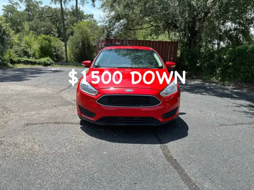 2015 Ford Focus Sedan SE's photo