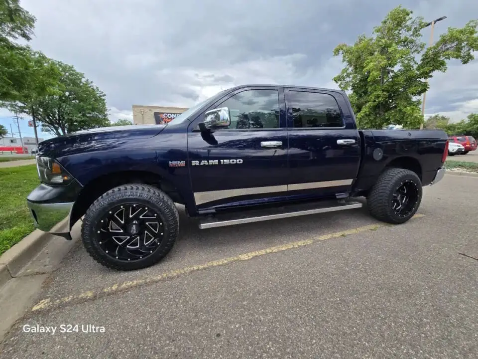 2012 RAM 1500 Express 4x4 Crew Cab photo 1