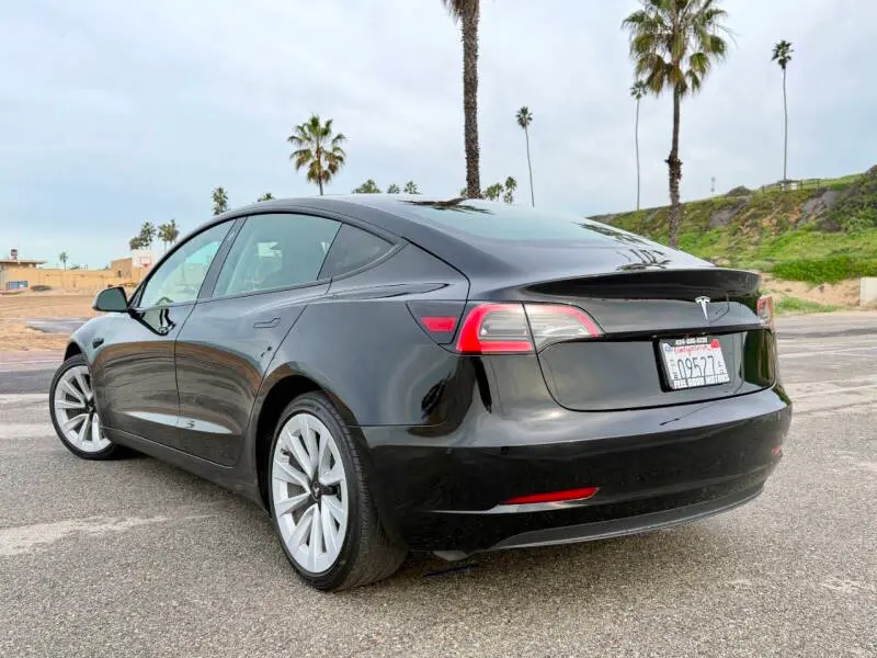 2023 Tesla Model 3 Base photo 3