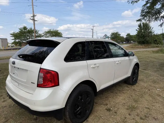 2013 Ford Edge SEL photo 4