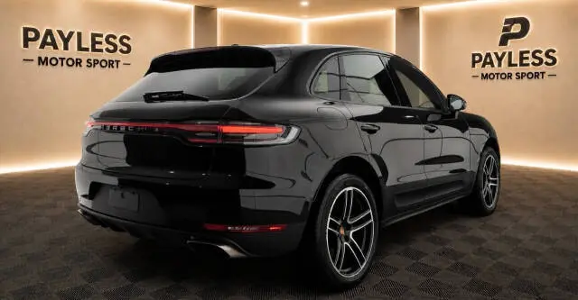 2021 Porsche Macan Base photo 3