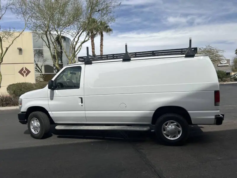 2014 Ford E-Series E-250 Van photo 4