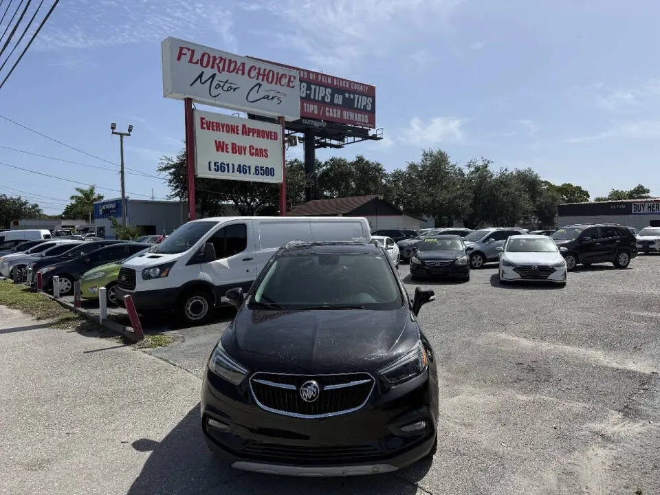 2020 Buick Encore Essence AWD photo 3