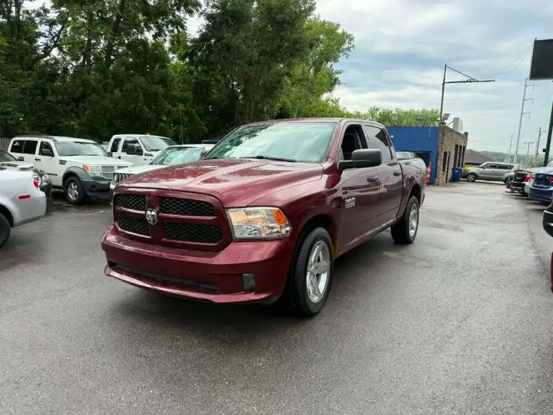 2016 RAM 1500 Express Crew Cab 5'7's photo