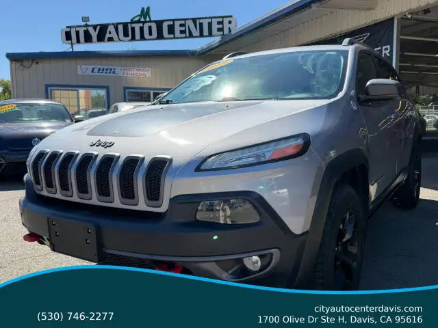 2015 Jeep Cherokee Trailhawk 4X4 photo 1