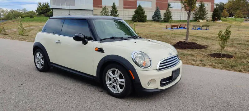 2012 MINI Cooper Base photo 4