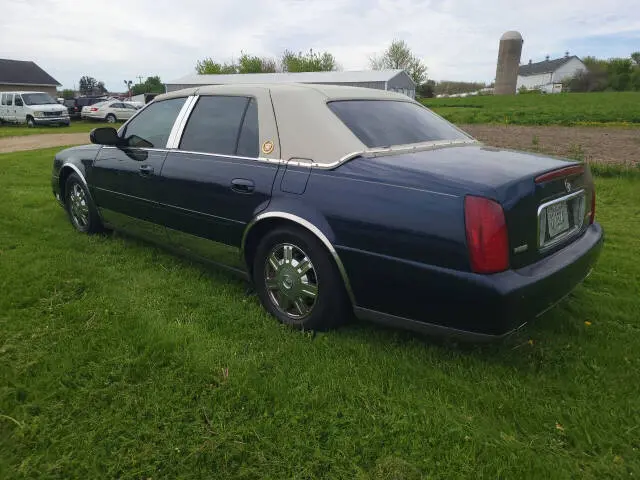 2004 Cadillac DeVille Base photo 3