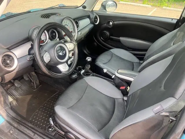 2008 MINI Cooper Base photo 5