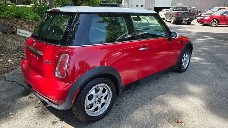 2005 MINI Cooper Base photo 4