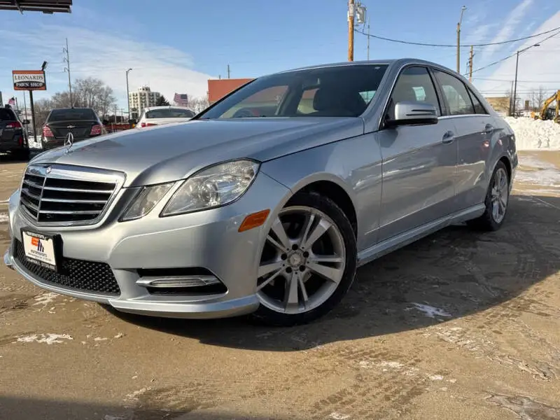 2013 Mercedes-Benz E-Class E350 Luxury 4MATIC photo 1