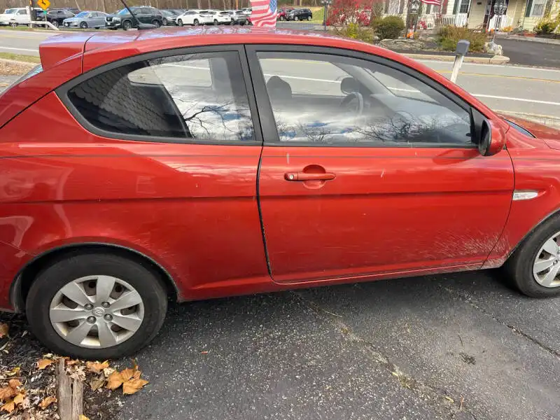 2011 Hyundai Accent GL 3-Door 5-Speed Manual's photo