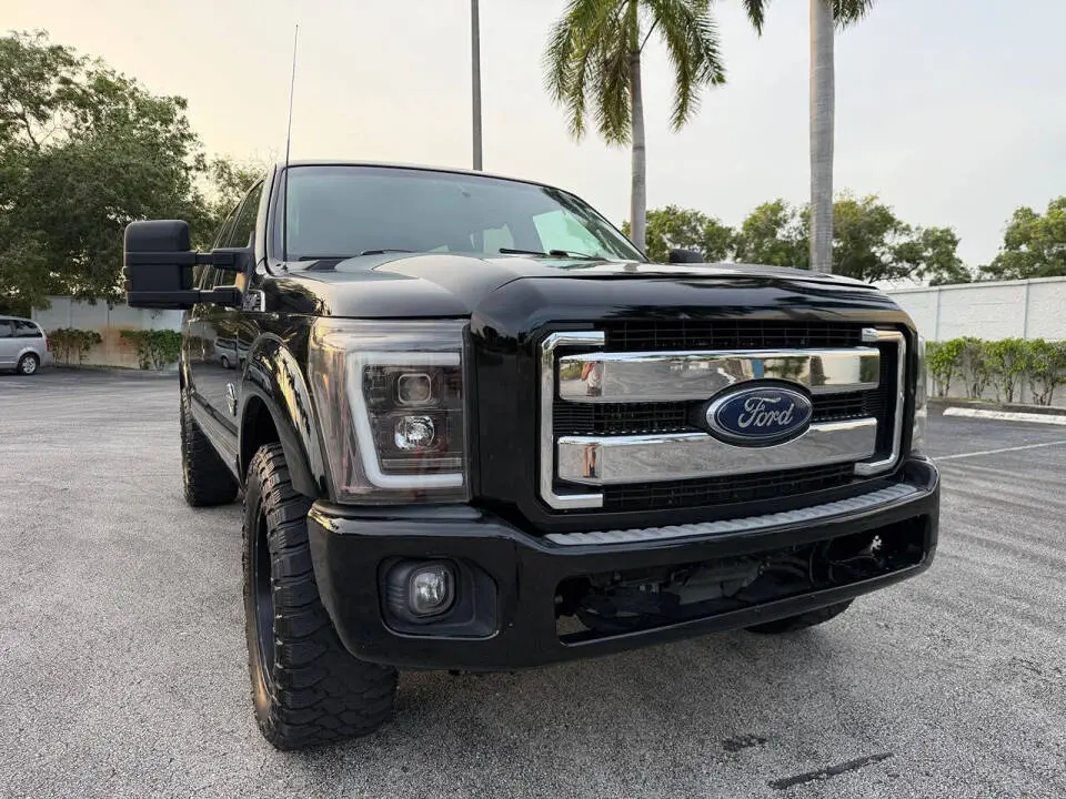 2002 Ford Excursion Limited 7.3L 4X4 photo 4