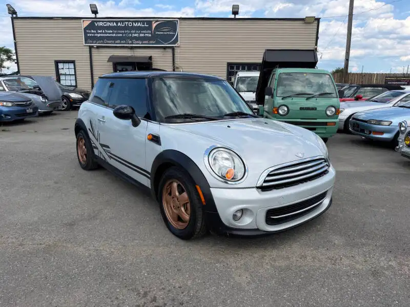 2011 MINI Cooper Base's photo