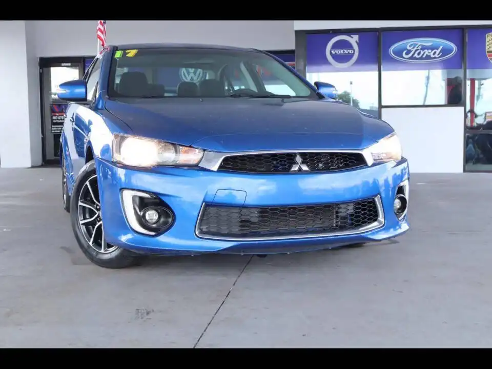 2017 Mitsubishi Lancer ES CVT's photo