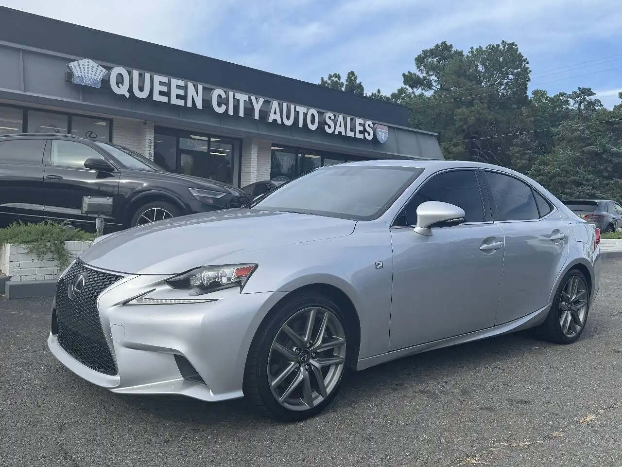 2016 Lexus IS 350 200t's photo