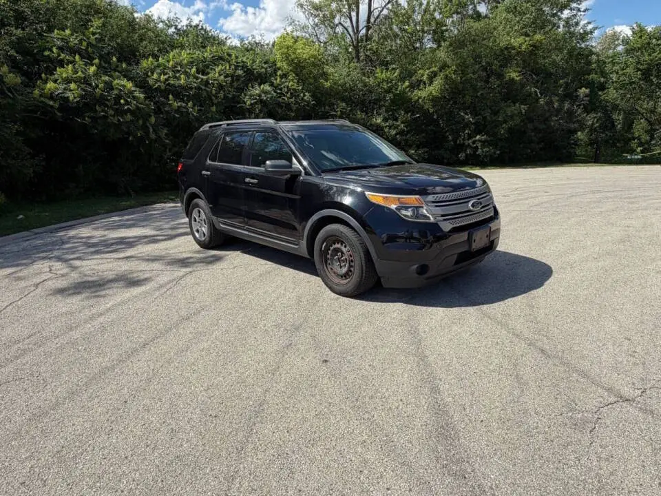 2012 Ford Explorer Base photo 3