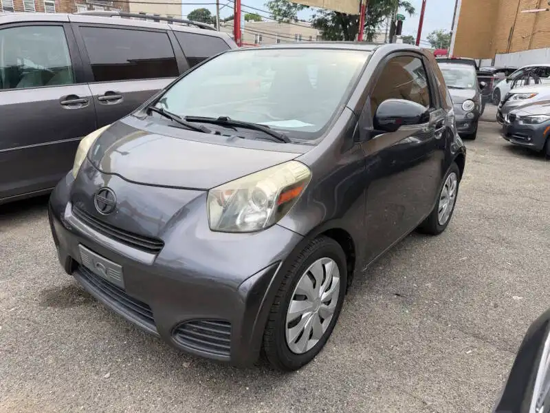 2012 Scion iQ 1.3 CVT's photo