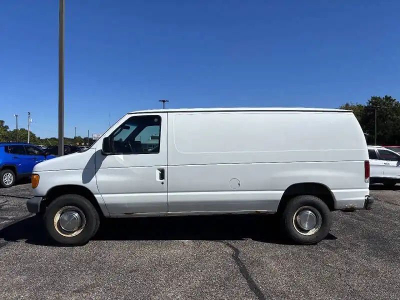 2006 Ford E-Series E-350 Super Duty's photo