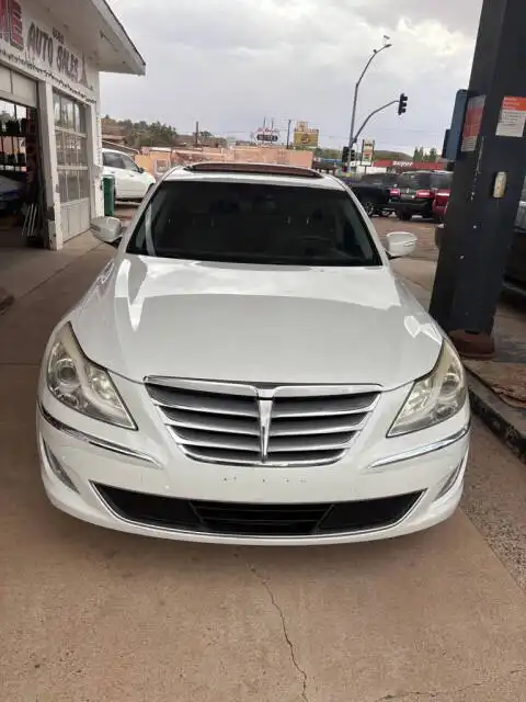 2012 Hyundai Genesis 5.0's photo