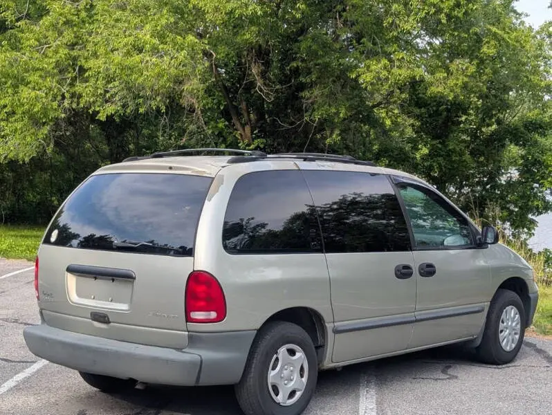 2000 Dodge Caravan Base photo 5