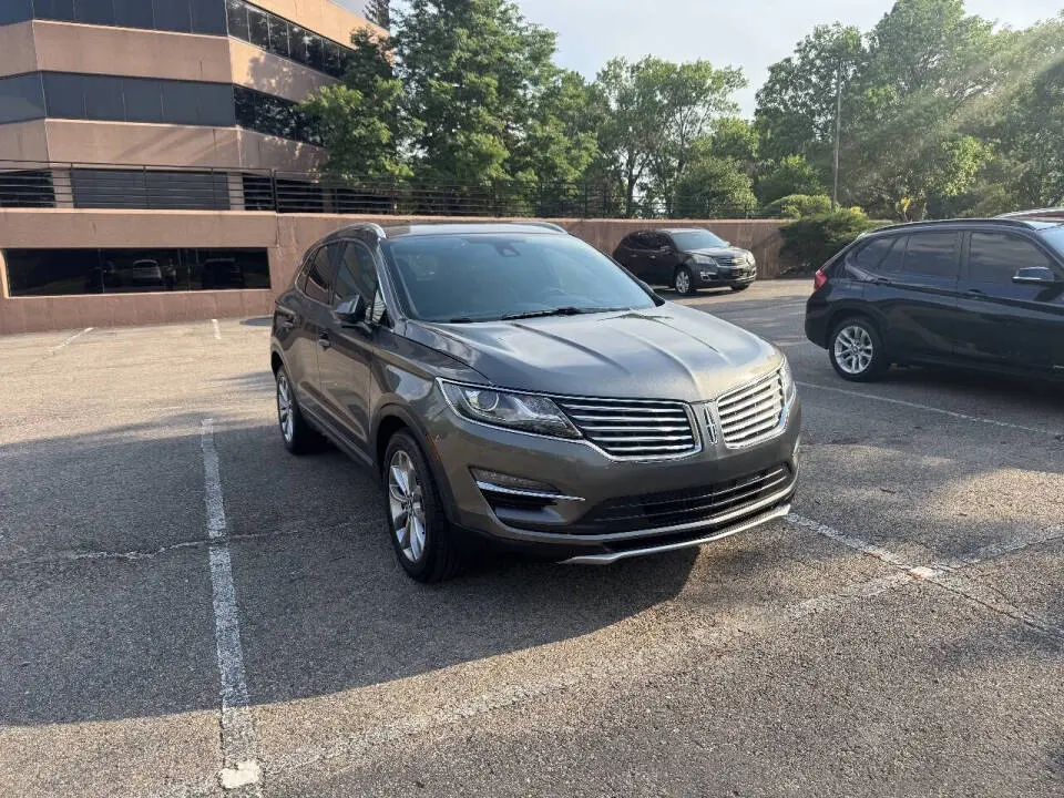 2017 Lincoln MKC Select AWD photo 3