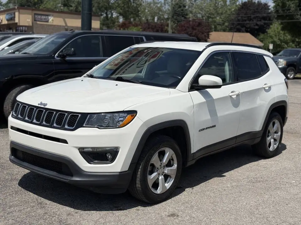 2017 Jeep Compass Latitude 4X4 photo 4