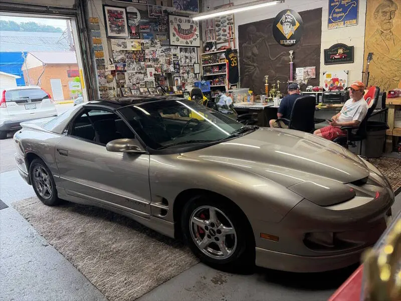 2000 Pontiac Firebird Base photo 4
