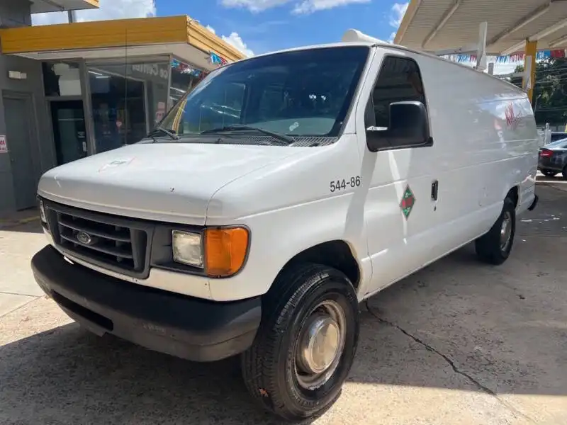2003 Ford E-Series E-250 Extended's photo