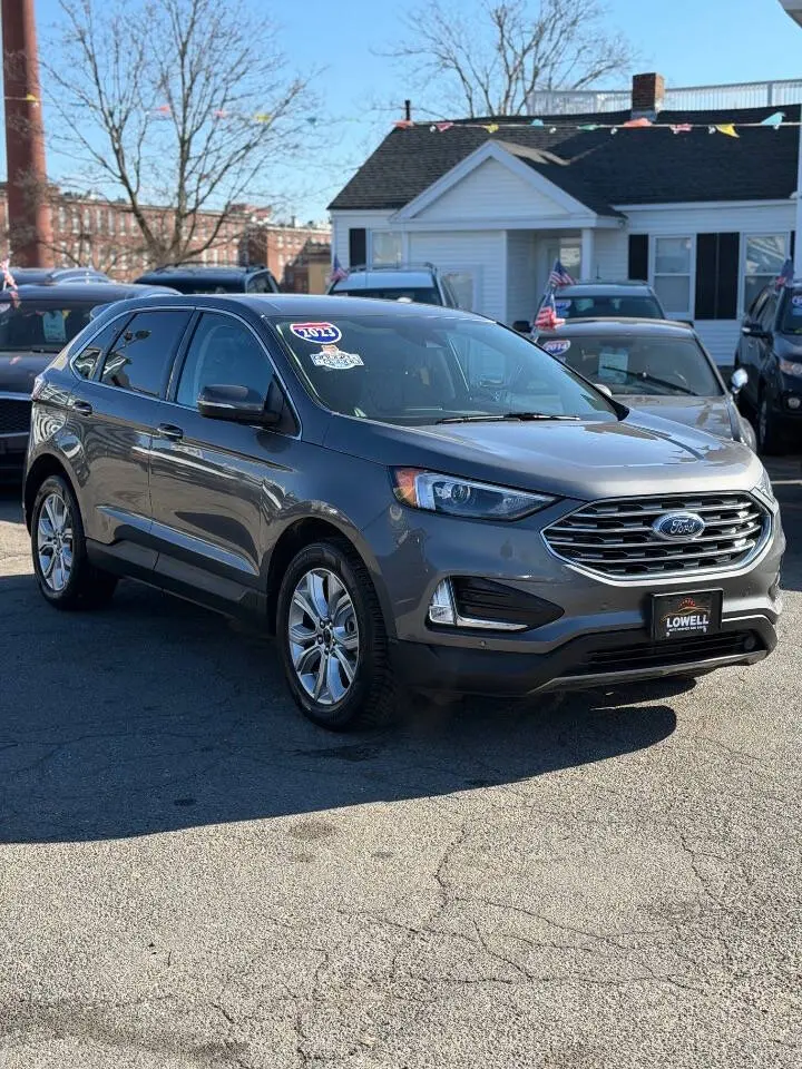 2023 Ford Edge Titanium AWD photo 3