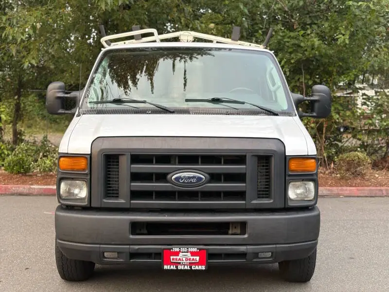 2012 Ford E-Series E-150 Van photo 3