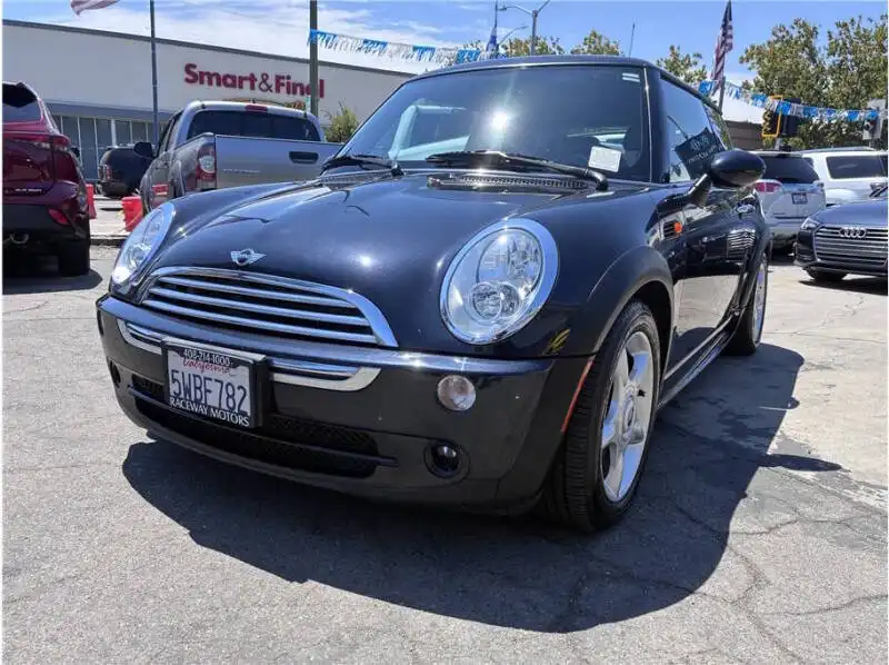 2006 MINI Cooper Base's photo