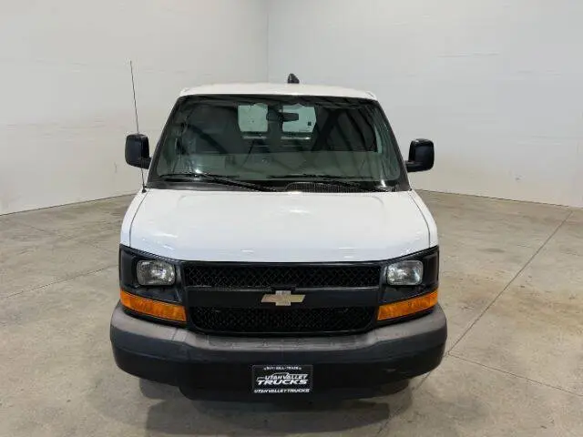 2012 Chevrolet Express 2500 Work Van HD photo 4