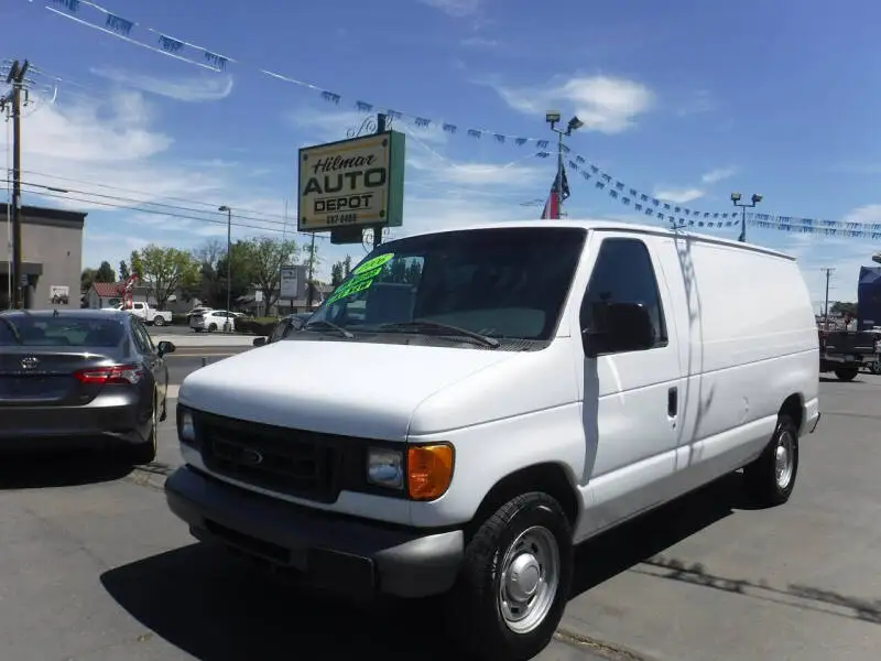 2006 Ford E-Series E-150 Van photo 1