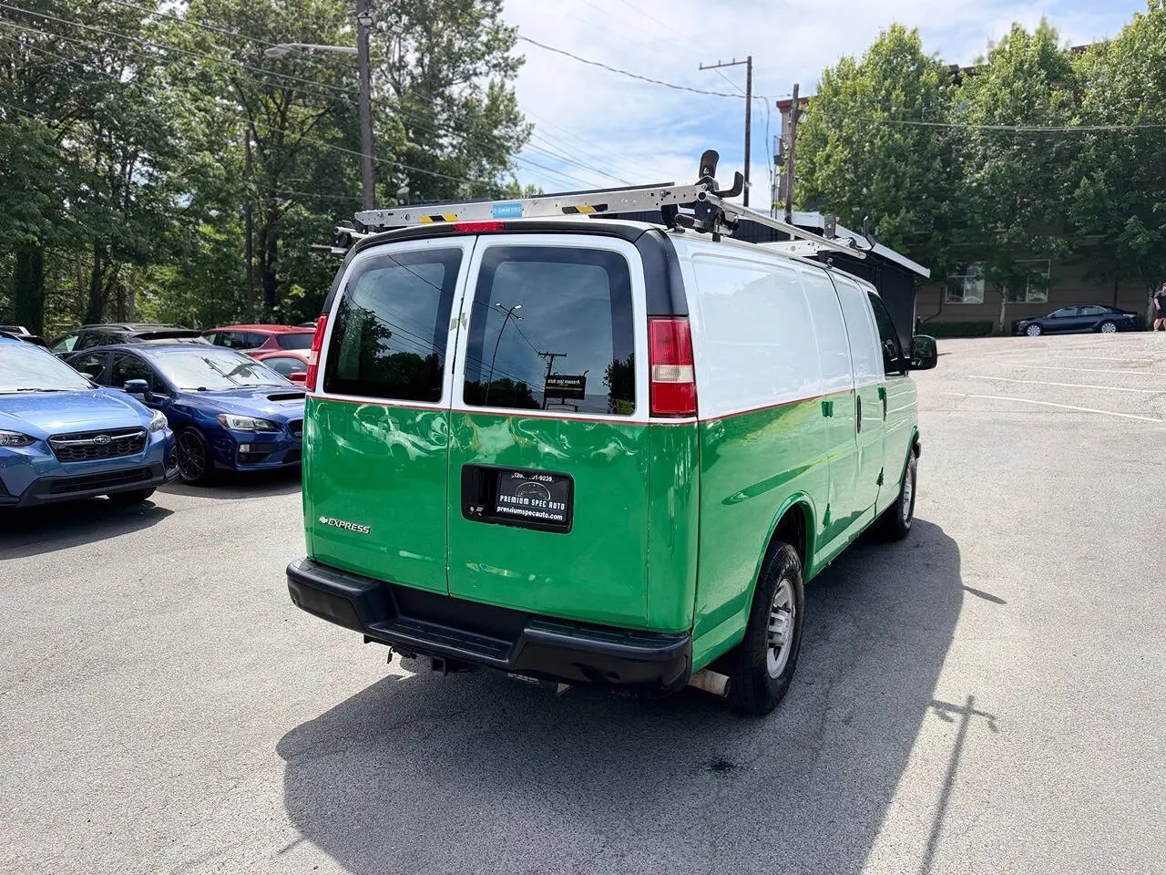 2017 Chevrolet Express 2500 Work Van HD photo 5