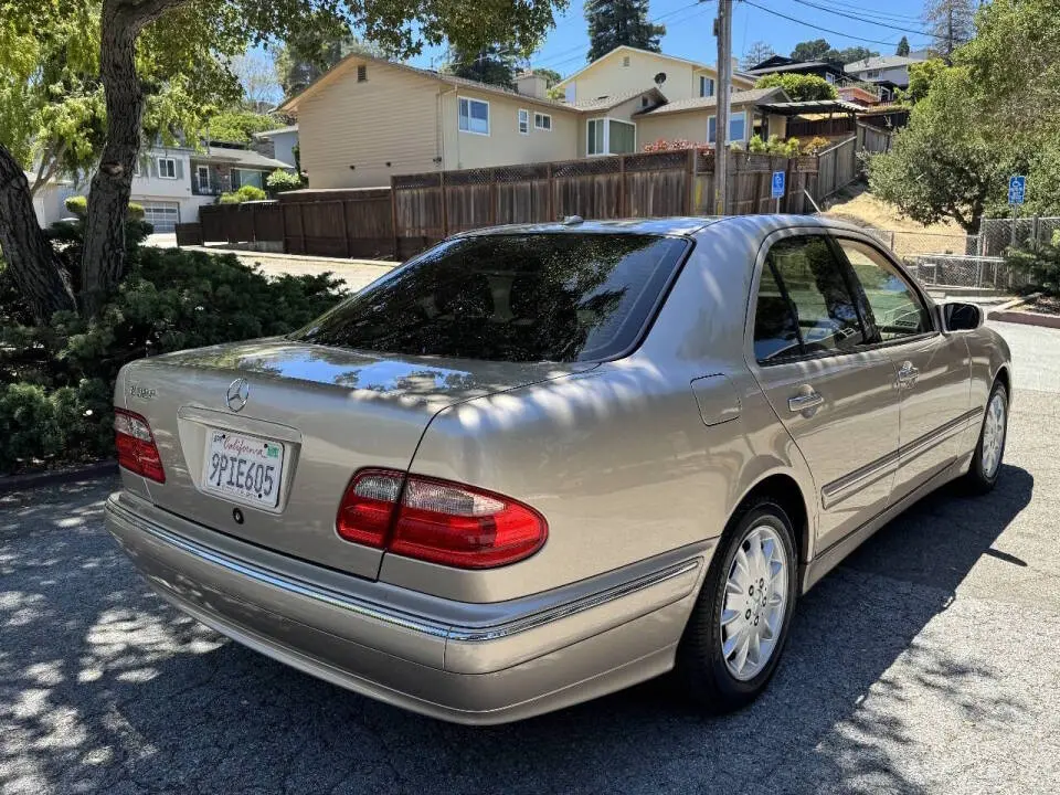 2000 Mercedes-Benz E-Class E 320 photo 4