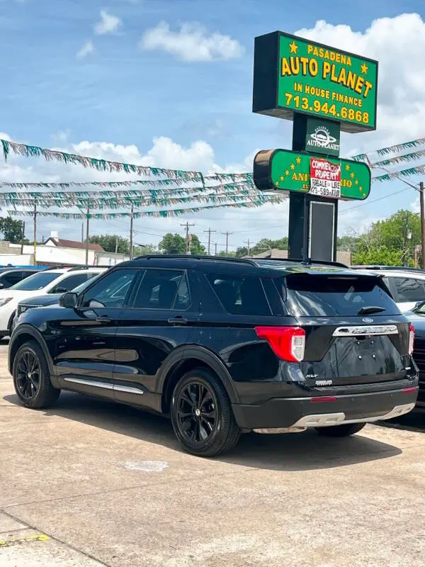 2020 Ford Explorer XLT RWD photo 5