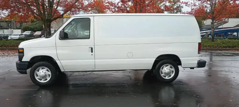 2008 Ford E-Series E-150 Van's photo