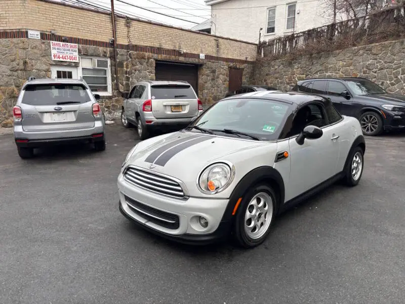 2014 MINI Cooper Base photo 3