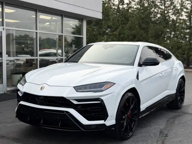 2022 Lamborghini Urus 4.0 V8 Graphite Capsule's photo