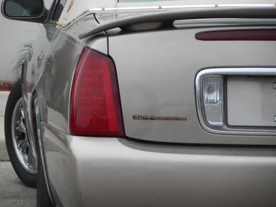 2002 Cadillac DeVille Base's photo