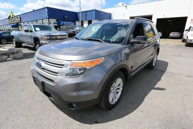 2013 Ford Explorer XLT photo 1