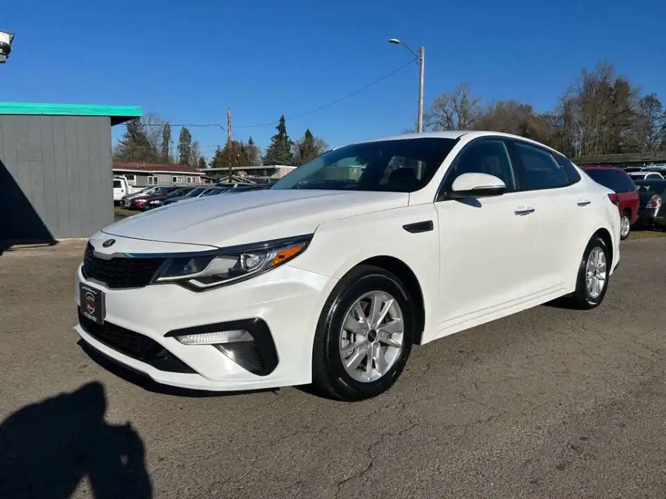 2019 Kia Optima LX AT's photo