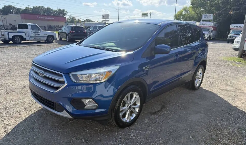 2017 Ford Escape SE photo 3