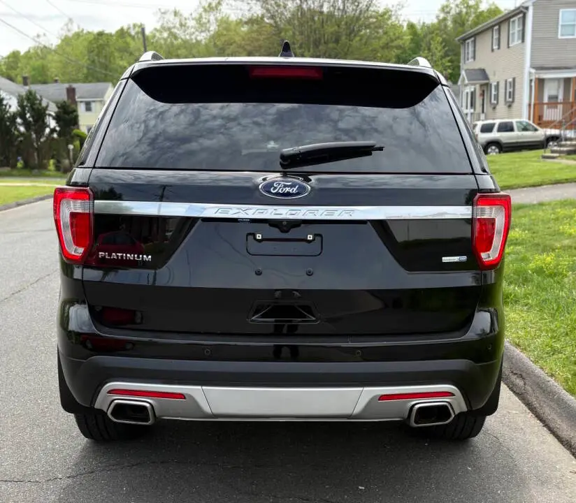 2016 Ford Explorer Platinum 4WD photo 5
