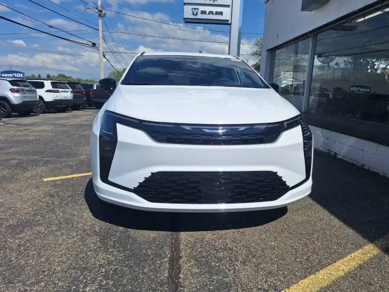 2027 Chrysler Pacifica Select photo 3
