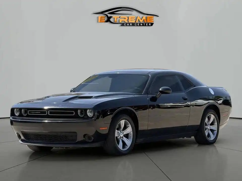 2018 Dodge Challenger SXT's photo