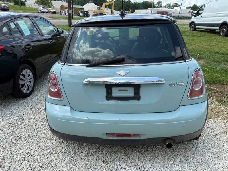 2012 MINI Cooper Base photo 3