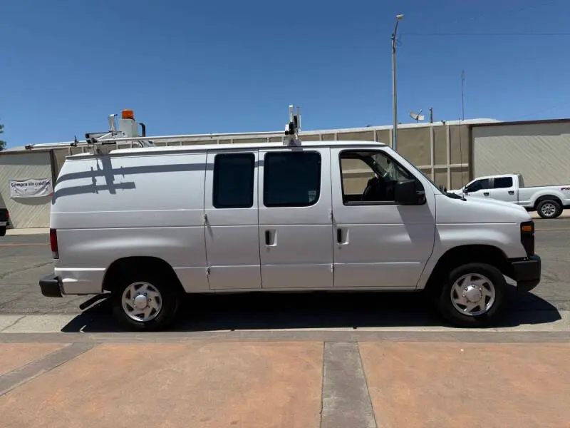 2013 Ford E-Series E-150 Van photo 4