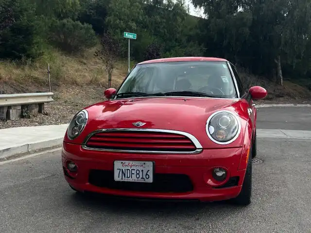 2011 MINI Cooper Base's photo